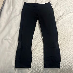 Lululemon black capri leggings and a size 4